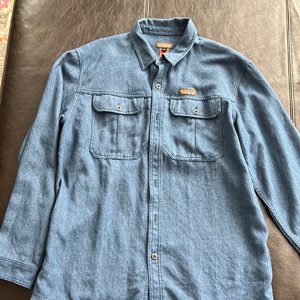 Patagonia workman’s large long sleeve shirt